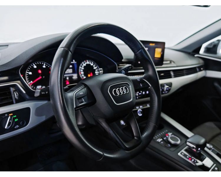 Audi A4 Avant 30 TDI S tronic