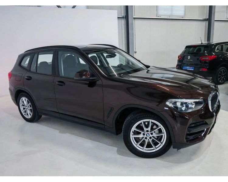 BMW X3 sDrive18d AT MHEV