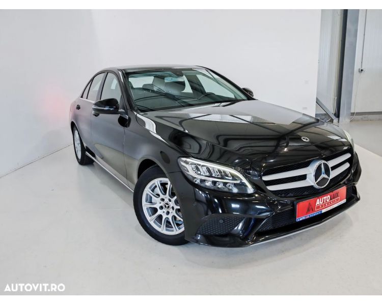 Mercedes-Benz C 180 d T 9G-TRONIC