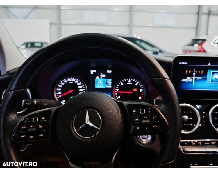 Mercedes-Benz C 180 d T 9G-TRONIC