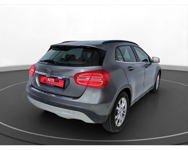 Mercedes-Benz GLA 220 d 4Matic 7G-DCT