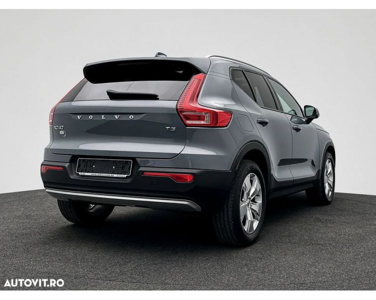 Volvo XC 40 T3 AT8 Momentum Benzina