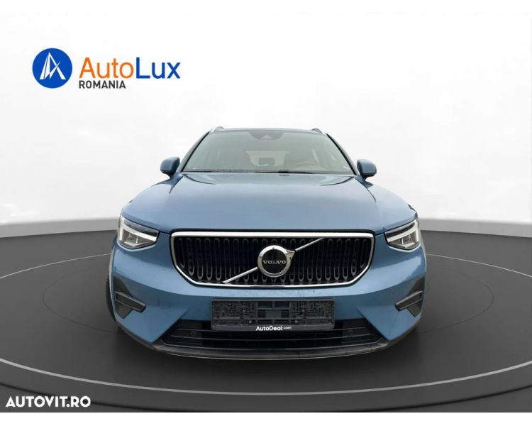 Volvo XC 40 T2 AT8 Momentum New Model