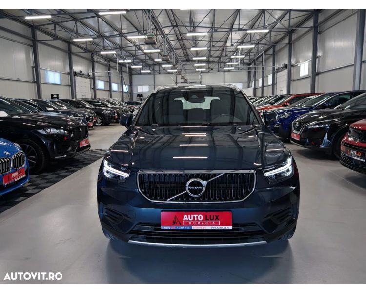 Volvo XC 40 T2 AT8 Momentum Benzina