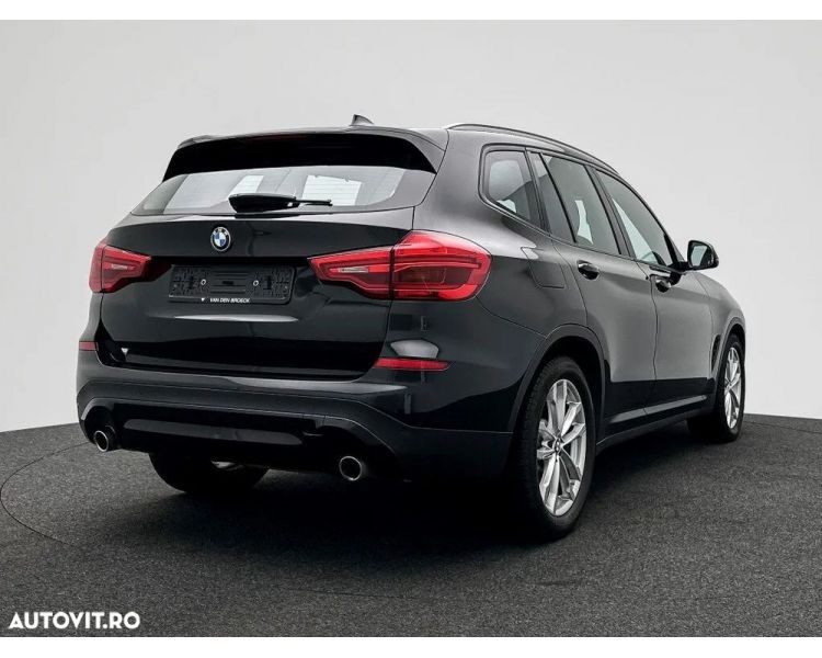 BMW X3 sDrive18d Automat MHEV Black