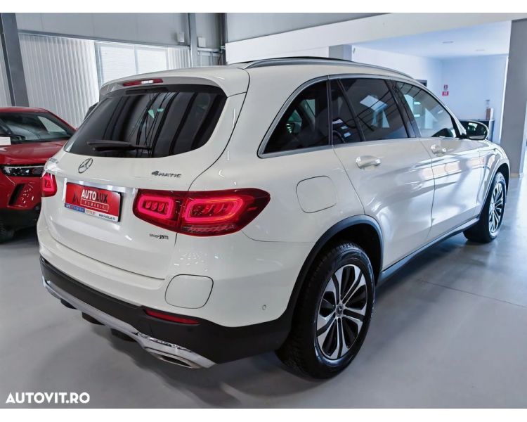 Mercedes-Benz GLC 300 de 4Matic 9G-TRONIC Plug In Hybrid 306 HP