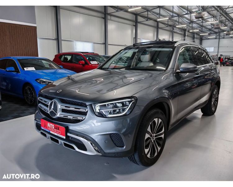 Mercedes-Benz GLC 300 de 4Matic 9G-TRONIC Plug In Hybrid/ Beige