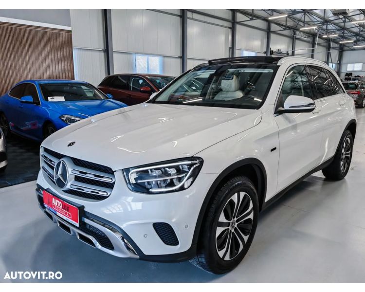 Mercedes-Benz GLC 300 de 4Matic 9G-TRONIC Plug In Hybrid 306 HP