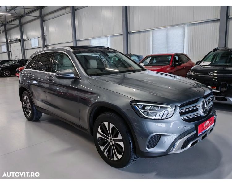 Mercedes-Benz GLC 300 de 4Matic 9G-TRONIC Plug In Hybrid/ Beige