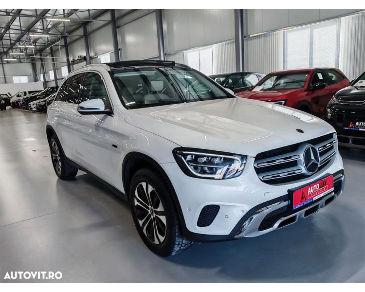 Mercedes-Benz GLC 300 de 4Matic 9G-TRONIC Plug In Hybrid 306 HP